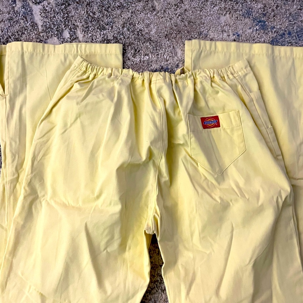 Women’s Dickies Scrub pants